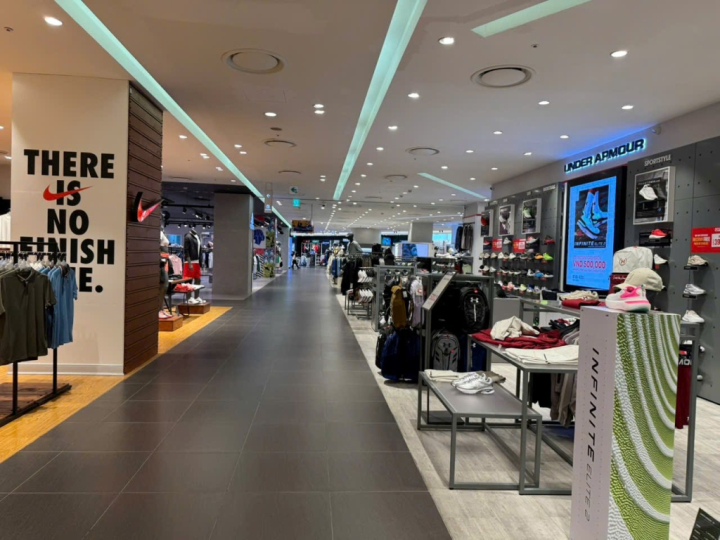 mat-bang-ban-le-lotte