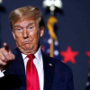 Trung Quốc áp thuế 34% đáp trả Mỹ, ông Trump nói 'đó là nước cờ sai'