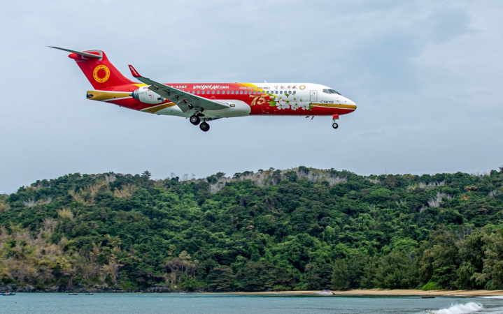 vietjet-c909-comac