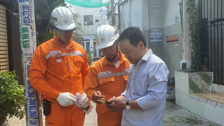 Hinh tuyen truyen App