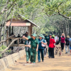 Tour lịch sử bùng nổ, du khách đến TP.HCM đông chưa từng có