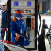 Giá xăng hôm nay có thể tiếp tục giảm hơn 500 đồng/lít