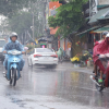 Hà Nội mưa dông, chuyển mát, nhiệt độ cao nhất 26 độ C