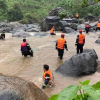 Hai mẹ con bị lũ cuốn mất tích ở Sơn La
