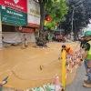 'Suối bùn' hầm ngầm metro Nhổn - ga Hà Nội lại trào lên mặt đường ở Hà Nội