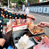 Đồ ăn vặt “bẩn”: Mối nguy tiềm ẩn với sức khỏe trẻ nhỏ