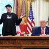 Tổng thống Mỹ Donald Trump gợi ý điều tra các công ty của tỷ phú Elon Musk