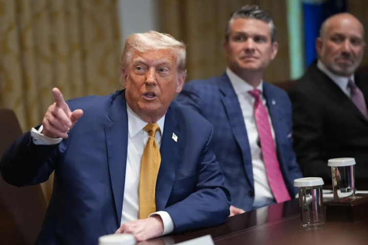ong-trump-ap-thue-50-voi-dong-de