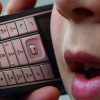 Giờ ra chơi nên cho học sinh giữ điện thoại 'cục gạch', chỉ cấm smartphone