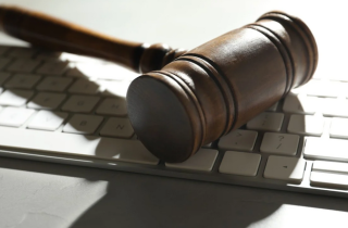 Cựu sĩ quan Mỹ làm lộ thông tin mật về Nga - Ukraine qua web hẹn hò