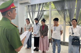 Bệnh nhân từng điều trị ở phòng khám có bác sĩ rởm: 'Ngã ngửa' khi hay tin
