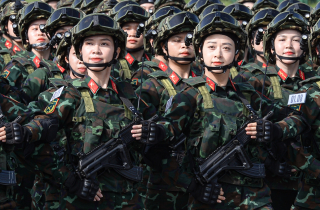 Các nữ chiến sĩ rạng ngời trong buổi tổng hợp luyện diễu binh 2/9