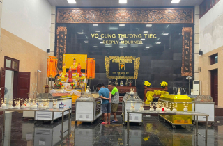 Con gái nạn nhân vụ lật tàu ở Hạ Long: 'Tôi sẽ đợi mẹ để đưa về nhà cùng bố'