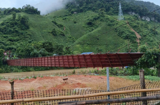 Sập cầu treo ở Điện Biên: 1 nạn nhân sốc đa chấn thương, chuyển gấp về Hà Nội