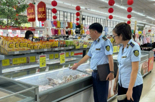 Xử lý hành vi găm hàng, tăng giá bất hợp lý trong mưa bão