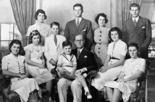 Lời nguyền gia tộc Kennedy: Hào quang và nước mắt kéo dài nhiều thế hệ