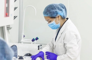 Vợ vạch trần 'bẫy tình' bằng xét nghiệm ADN thai nhi
