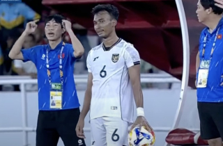Vắng cầu thủ nhập tịch, U23 Indonesia chỉ biết ném biên?