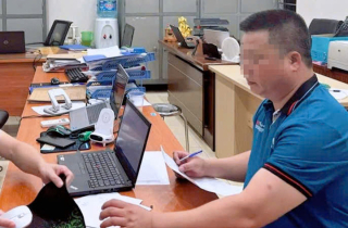 Danh tính người đàn ông rút chìa khóa xe khách khiến 40 khách phải phơi nắng