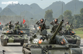 Tên lửa, xe chiến đấu 'Made in Vietnam' phô diễn sức mạnh tại buổi hợp luyện A80