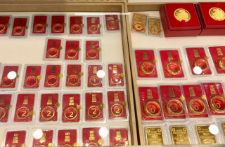 Giá vàng tăng mạnh, lên sát mức đỉnh lịch sử