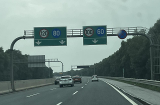 Giảm tốc độ tối đa làn 2 cao tốc xuống 100km/h: Có đánh đố tài xế?