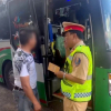 Xe khách 46 chỗ nhưng cố 'nhồi' 67 người, bị phạt hơn 234 triệu đồng