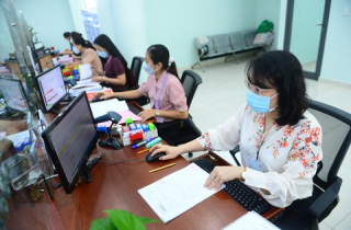 Vì sao hơn 35.000 viên chức thôi việc trong 3 năm?