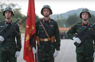 Thượng úy Lê Hoàng Hiệp gây sốt khi xuất hiện trong tập 2 'Sao nhập ngũ'