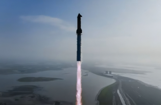 Công nghệ 12/8: Lần đầu tiên một quốc gia ký hợp đồng thương mại với SpaceX