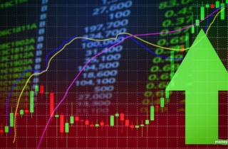 VN-Index đảo chiều thành công, lập kỷ lục mới