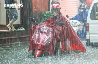 Dự báo thời tiết 10 ngày: Biển Đông xuất hiện vùng áp thấp, cả nước mưa lớn