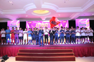 Becamex TP.HCM nhắm top 3 V.League, HLV Nguyễn Anh Đức hứa chơi đẹp, cống hiến