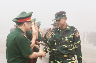 110 chiến sỹ Quân đội Lào tới Việt Nam, sẵn sàng tham gia diễu binh A80