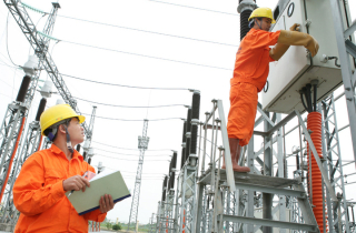 EVN muốn tính khoản lỗ hơn 44.700 tỷ đồng vào giá điện: Chuyên gia khuyến cáo