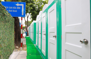 Hà Nội bố trí hơn 1.000 nhà vệ sinh phục vụ người dân dịp đại lễ