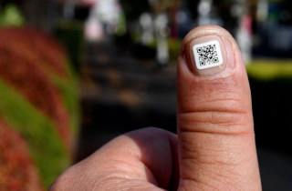Các nhà vật lý phá kỷ lục với mã QR nhỏ nhất thế giới