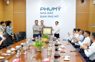 Phó Thủ tướng Bùi Thanh Sơn thăm và làm việc tại Nhà máy Đạm Phú Mỹ