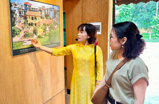 Thăm nơi Bác Hồ viết “Lời kêu gọi toàn quốc kháng chiến”