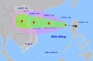 Áp thấp nhiệt đới vào Biển Đông, mạnh thành bão số 5 trong 24 giờ tới