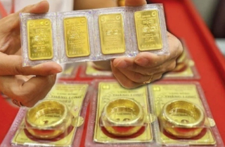 Giá vàng hôm nay 23/8: Bật tăng phiên cuối tuần