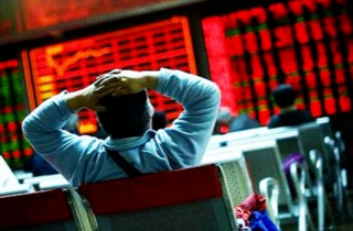 VN-Index mất 13 điểm, một cổ phiếu bất ngờ 'nổi sóng'