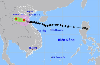 Bão số 5 suy yếu thành áp thấp nhiệt đới, hai miền Bắc và Trung vẫn mưa xối xả