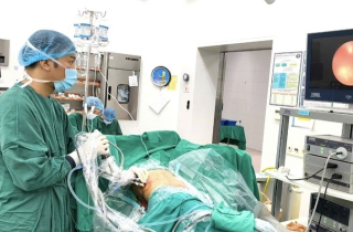 Suýt chết vì quên ống thông niệu quản trong cơ thể suốt 2 năm