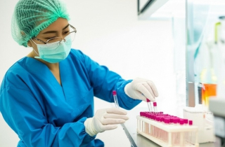Con trai càng lớn càng không giống bố, kết quả ADN hé lộ bí mật động trời