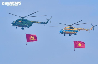 Vị trí 'vàng' ngắm trọn khoảnh khắc trực thăng kéo cờ bay trên bầu trời Hà Nội