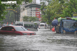 Xe ô tô điện có thể chịu ngập nước được bao lâu?