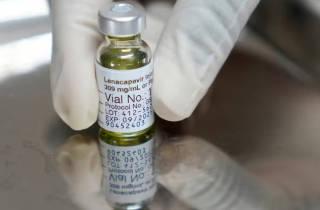 EU cấp phép lưu hành thuốc tiêm phòng HIV