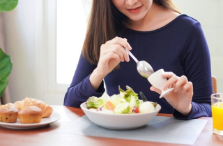 Ăn sáng thế nào mới đúng?