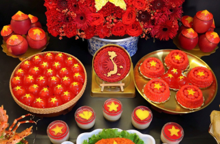 Chị em sáng tạo 'mâm cỗ yêu nước' gây sốt, chia sẻ điều xúc động